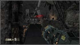 Na dole czekać będą na Ciebie przeciwnicy (również z plazmą) - WRECKED - Last Throes | BlackSite Area 51 - BlackSite: Area 51 - poradnik do gry