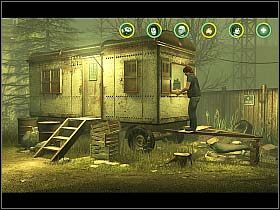 Nasz bohater, nie mogąc na razie przekroczyć owej kałuży (i pomóc porażonemu mężczyźnie), zabiera leżącą z jej brzegu cegłę i oddala się w stronę stojącej po prawej przyczepy - Noc trzecia (cz.2) | Reprobates U Bram Śmierci - Reprobates: U Bram Śmierci - poradnik do gry