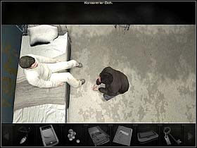 Znalazłszy się w holu McNamara otrzymuje smsa, jak się przekonuje, od żony - Środa, popołudnie | Rozdział 4 - Pogrążony | Overclocked Historia o przemocy - Overclocked: Historia o przemocy - poradnik do gry