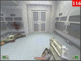 Idź korytarzem, otwórz sobie drzwi przyciskiem po prawej i rozwal nadbiegających kolesi, wejdź drzwiami do pomieszczenia z szybami od prawej trony, wyeliminuj typka, podejdź i wciśnij przycisk między dwoma komputerami - Misja 04 - Syberia (2) | Opis przejścia Soldier of Fortune - Soldier of Fortune - poradnik do gry