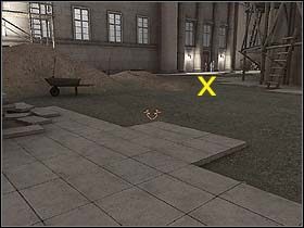 Holmes wędruje w to miejsce i pod cokołem odkrywa ślady pozostawione przez obuwie - Noc z 16 na 17 lipca 1895 cz.1 - Sherlock Holmes kontra Arsene Lupin - poradnik do gry