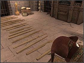 Z pomieszczenia, w którym się znalazł, wiedzie troje okratowanych drzwi - 18 lipca 1895 cz.3 - Sherlock Holmes kontra Arsene Lupin - poradnik do gry