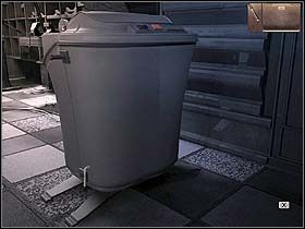 Wyszedłszy z pracowni technicznej, Norm ponownie wdrapuje się na 18 piętro i skorzystawszy z drugiej klatki schodowej w poczekalni heliportu, maszeruje do pracowni Lorenzo - Dzień trzeci (niedziela, 11 czerwca) cz.4 | Sinking Island - Sinking Island - poradnik do gry