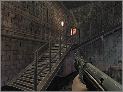 Skieruj się po schodach na dół, ignorując eksplozje i inne niepokojące scenki - Poziom trzeci (cz.4) | Akt 1 - Nowy Jork | Turning Point: Fall of Liberty - Turning Point: Fall of Liberty - poradnik do gry