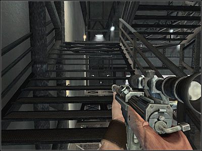 Nie przejmuj się przeciwnikami stojącymi w oszklonym pomieszczeniu, gdyż nimi zajmiesz się za chwilkę - Poziom trzeci (cz.4) | Akt 3 - Londyn | Turning Point: Fall of Liberty - Turning Point: Fall of Liberty - poradnik do gry