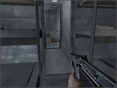 Skieruj się w prawo, wrzucając granat do nowego korytarza - Poziom trzeci (cz.5) | Akt 3 - Londyn | Turning Point: Fall of Liberty - Turning Point: Fall of Liberty - poradnik do gry