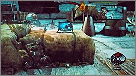 Wejdź po schodach na metalowy chodnik umieszczony ponad placem, na którym przed chwilą walczyłeś - Afghanistan | Misje | Army of Two - Army of Two - poradnik do gry