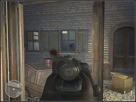 W zakamarku znajduje się sterta kartonów i wielki bojler - Poradnik do gry - Misja 1 - Na tyłach wroga | Mortyr Operacja Sztorm - Mortyr: Operacja Sztorm - poradnik do gry