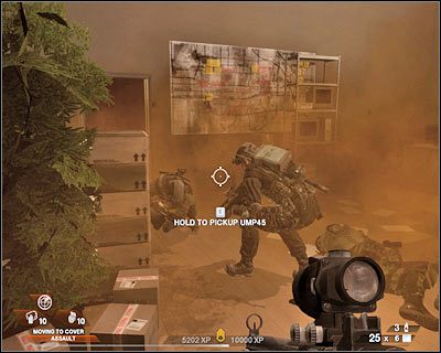 Skieruj się do drzwi, przy których pracował zraniony członek drużyny - Hacjenda (cz.4) | Akt 7 - Posiadłość | Tom Clancys Rainbow Six Vegas 2 - Tom Clancys Rainbow Six Vegas 2 - poradnik do gry