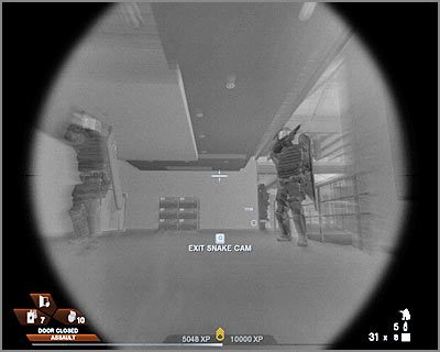 W miarę możliwości postaraj się pomóc kolegom w zabezpieczeniu okolicy - Hacjenda (cz.3) | Akt 7 - Posiadłość | Tom Clancys Rainbow Six Vegas 2 - Tom Clancys Rainbow Six Vegas 2 - poradnik do gry