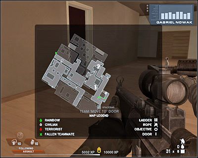 Uważaj na pojedynczego przeciwnika, który pojawi się przy jednej z okiennic - Hacjenda (cz.3) | Akt 7 - Posiadłość | Tom Clancys Rainbow Six Vegas 2 - Tom Clancys Rainbow Six Vegas 2 - poradnik do gry