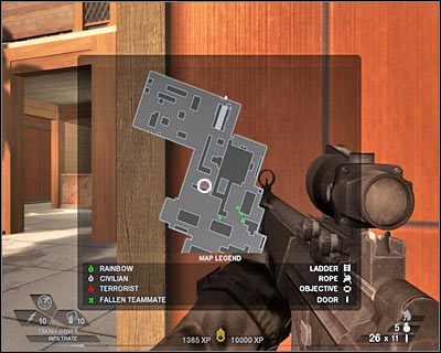 Skieruj się w stronę korytarza prowadzącego do schodów - Hacjenda (cz.1) | Akt 7 - Posiadłość | Tom Clancys Rainbow Six Vegas 2 - Tom Clancys Rainbow Six Vegas 2 - poradnik do gry