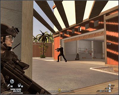 Teraz skieruj się w lewo i zlikwiduj zaznaczonego na screenie przeciwnika - Hacjenda (cz.1) | Akt 7 - Posiadłość | Tom Clancys Rainbow Six Vegas 2 - Tom Clancys Rainbow Six Vegas 2 - poradnik do gry