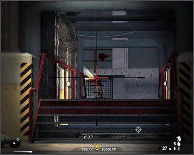 Podejdź do zabitego przed chwilą terrorysty i skieruj się w lewo - Pas startowy (cz.1) | Akt 6 - Pustynia w Newadzie | Rainbow Six Vegas 2 - Tom Clancys Rainbow Six Vegas 2 - poradnik do gry