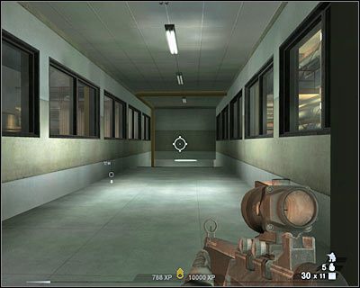 Skieruj się tam do oznaczonego przez grę terminala komputerowego i użyj go - Rafineria (cz.1) | Akt 6 - Pustynia w Newadzie | Rainbow Six Vegas 2 - Tom Clancys Rainbow Six Vegas 2 - poradnik do gry