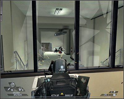 Po udanej akcji wysłuchaj dalszych wytycznych - Główna scena (cz.2) | Akt 5 - Teatr | Rainbow Six Vegas 2 - Tom Clancys Rainbow Six Vegas 2 - poradnik do gry