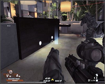 Upewnij się, że zabezpieczyłeś zarówno to pomieszczenie jak i pobliski korytarz - Penthouse (cz.3) | Akt 5 - Teatr | Rainbow Six Vegas 2 - Tom Clancys Rainbow Six Vegas 2 - poradnik do gry