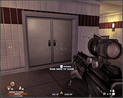 Tam udaj się w prawo, a dotrzesz do niewielkiego szklanego dachu - Kolejka (cz.1) | Akt 4 - Centrum konferencyjne | Rainbow Six Vegas 2 - Tom Clancys Rainbow Six Vegas 2 - poradnik do gry