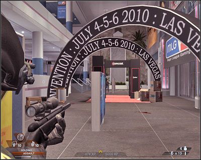 Upewnij się, że zlikwidowałeś wszystkich terrorystów i skieruj się wraz z drużyną w stronę pozycji wroga - Północna hala (cz.2) | Akt 4 - Centrum konferencyjne | Rainbow Six Vegas 2 - Tom Clancys Rainbow Six Vegas 2 - poradnik do gry