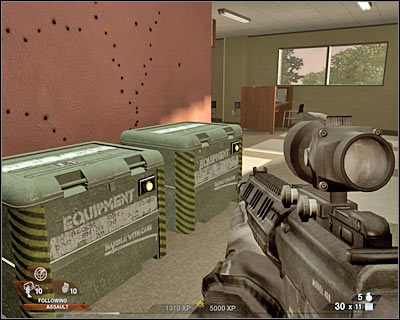 Skorzystaj też z mapy taktycznej - Biblioteka publiczna (cz.2) | Akt 3 - Centrum rekreacyjne | Rainbow Six Vegas 2 - Tom Clancys Rainbow Six Vegas 2 - poradnik do gry