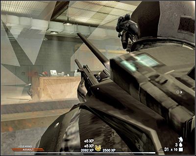 Możesz teraz wrócić do pomieszczenia, w którym stoją zakładnicy - Zakłady (cz.5) | Akt 2 - Stara część Vegas | Rainbow Six Vegas 2 - Tom Clancys Rainbow Six Vegas 2 - poradnik do gry