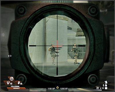 Zbliż się do uratowanej kobiety i wysłuchaj krótkiego komentarza z jej strony - Zakłady (cz.1) | Akt 2 - Stara część Vegas | Rainbow Six Vegas 2 - Tom Clancys Rainbow Six Vegas 2 - poradnik do gry