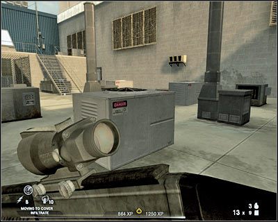 Postaraj się zbliżyć do zasłony, która znajduje się najbliżej schodów - Klub nocny (cz.2) | Akt 2 - Stara część Vegas | Rainbow Six Vegas 2 - Tom Clancys Rainbow Six Vegas 2 - poradnik do gry