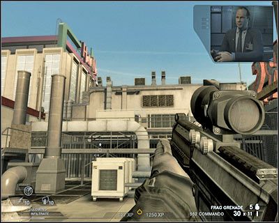 Po dotarciu do końcowej części metalowego mostka pozostaw gdzieś z tyłu członków drużyny - Dachy budynków (cz.1) | Akt 2 - Stara część Vegas | Rainbow Six Vegas 2 - Tom Clancys Rainbow Six Vegas 2 - poradnik do gry