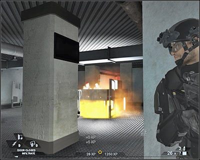 Teraz wędruj z całą drużyną w stronę nowego korytarza - Zasadzka (cz.3) | Akt 1 - Pireneje | Tom Clancys Rainbow Six Vegas 2 - Tom Clancys Rainbow Six Vegas 2 - poradnik do gry