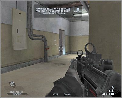 Sam natomiast kucnij i przemieszczaj się w lewo - Negocjacje (cz.3) | Akt 1 - Pireneje | Tom Clancys Rainbow Six Vegas 2 - Tom Clancys Rainbow Six Vegas 2 - poradnik do gry