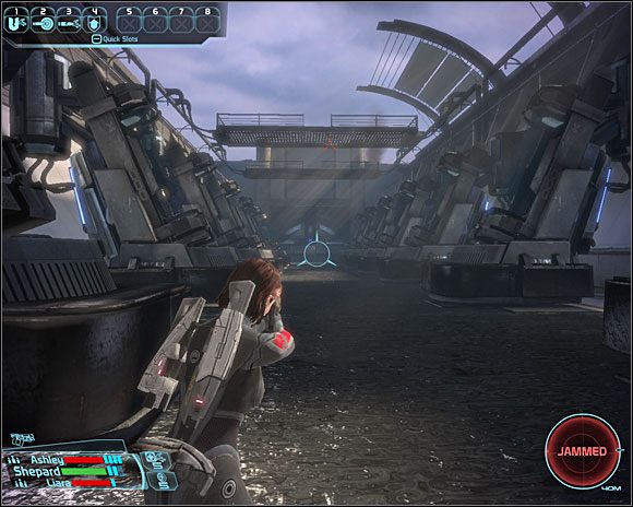 Biegnąc w stronę drugiej wieży przeciwlotniczej (VIR6-D ) zauważymy transporter dostarczający gethom posiłków - [9. Virmir] 3. Baza - eksploracja (Zadania) - Mass Effect - PC - poradnik do gry