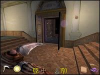 Przez kuchenne drzwi dostaniemy się do środka, gdzie czeka już z niecierpliwością Aaron - 11: Zmalujemy coś? | Clive Barkers Undying - Clive Barkers Undying - poradnik do gry