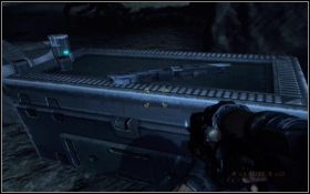 Wpadniesz na skorpiona walczącego z żołnierzem MG - ci goście są chyba wszędzie - poczekaj aż z nim skończy i dobij zwycięzcę - [Rozdział] Down and Out | Turok - Turok - poradnik do gry