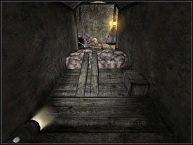 Kiedy przetoczysz beczkę na drugą stronę, przesuń ją do kolejnego pomieszczenia i postaw tuż przy przeszkodzie #1 - uważaj, druty są pod napięciem - Opis przejścia (cz.2) | Rozdział | Penumbra Przebudzenie - Penumbra: Przebudzenie - poradnik do gry