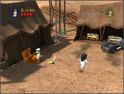 Zlikwiduj przeciwników i zniszcz wszystko po lewej stronie - Chapter 5 - Pursuing the Ark (cz.2) - Poszukiwacze Zaginionej Arki - LEGO Indiana Jones: The Original Adventures - poradnik do gry
