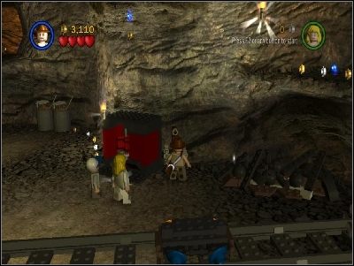 Po prawej powinieneś zauważyć maszynę z dynamitami - Chapter 5 - Escape the Mines - Świątynia Zagłady - LEGO Indiana Jones: The Original Adventures - poradnik do gry
