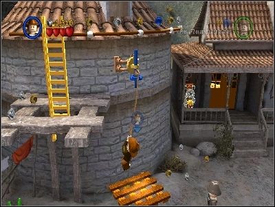 Idź dalej w lewo i użyj w podświetlonym miejscu bicza - Chapter 4 - Trouble in the Sky (cz.1) - Ostatnia Krucjata - LEGO Indiana Jones: The Original Adventures - poradnik do gry