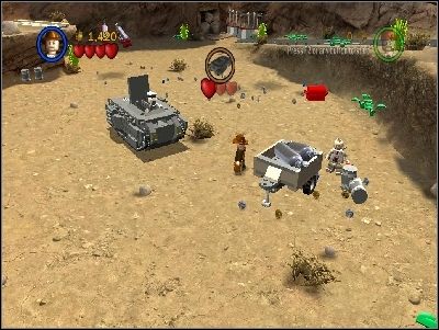 Dwie kolejny miny uzyskasz z wagonów stojących obok - Chapter 5 - Desert Ambush - Ostatnia Krucjata - LEGO Indiana Jones: The Original Adventures - poradnik do gry