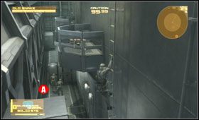 Kiedy będziesz na górze, wychyl gałkę pada w prawo, a Snake złapie się rury i zawiśnie na rękach - Outer Haven - Ship Bow | Akt piąty Metal Gear Solid 4 Guns of the Patriots - Metal Gear Solid 4: Guns of the Patriots - poradnik do gry