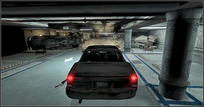 Zignoruj dwie pozostałe postaci, które znajdowały się z Tobą w samochodzie, gdyż wydostaną się one ze zniszczonego auta o własnych siłach - Scena 4 - Parking | Epizod 2 Alone in the Dark - Alone in the Dark - poradnik do gry