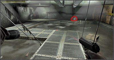 Twoją uwagę powinien przykuć kolejny kabel, do którego należy się zbliżyć (screen) - Scena 3 - Ścieki (cz.2) | Epizod 3 Alone in the Dark - Alone in the Dark - poradnik do gry