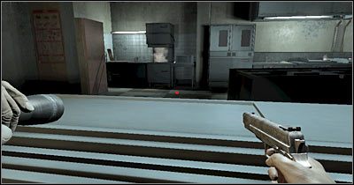 Wyskocz z powrotem na zewnątrz - Scena 2 - Zwiedzający muzeum (cz.1) | Epizod 5 Alone in the Dark - Alone in the Dark - poradnik do gry