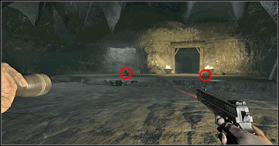 Na lewo od wejścia odnajdziesz pokazany na screenie wózek widłowy - Scena 2 - Starożytna ścieżka | Epizod 6 Alone in the Dark - Alone in the Dark - poradnik do gry