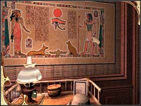 Przeczytawszy owe zapiski, detektyw wędruje pod ścianę, przy której stoi stolik z lampą i kapeluszem lorda-podróżnika, na samej ścianie zaś wisi egipskie malowidło, przedstawiające dwie postacie ludzkie oraz psa kota, ptaka i wielkie oko pośrodku - [Opis przejścia] Część druga (4) | Sherlock Holmes Tajemnica Mumii - Sherlock Holmes: Tajemnica Mumii - poradnik do gry