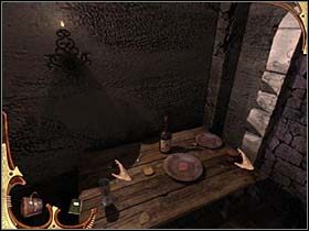 Wreszcie kieruje się do usytuowanego pod przeciwległą ścianą stolika (na prawo od drzwi) - [Opis przejścia] Część trzecia (2) | Sherlock Holmes Tajemnica Mumii - Sherlock Holmes: Tajemnica Mumii - poradnik do gry