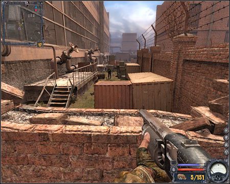 Stopniowo przesuwaj się teraz do przodu, zawsze zostając nieco za swoimi nowymi kolegami - Questy (cz.2) | Jantar | Stalker Czyste Niebo - S.T.A.L.K.E.R.: Czyste Niebo - poradnik do gry