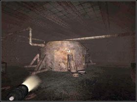 Artefakt leży na zbiorniku w pomieszczeniu z panelem, w którym musisz włożyć dyski w odpowiednie sloty #1 - Artefakty - Penumbra: Requiem - poradnik do gry
