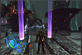 Po pokonaniu lodowego trolla akcja przeniesie się na platformy wyposażone w niektórych miejscach w skocznie, pozwalające dosięgnąć odległych półek - Misja 02 - Ice Forest (cz.1) | Solucja | Too Human - Too Human - poradnik do gry