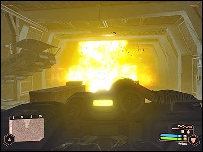 Po drodze możesz wpaść na kilku nowych wrogów, ale umiejętnie operując kamuflażem i karabinem Gaussa czy snajperką (odnajdziesz ją w pobliżu), możesz się ich bezproblemowo pozbyć - Znalezienie terminalu załadunkowego (2) | Misja 5 | Crysis Warhead - Crysis: Warhead - poradnik do gry