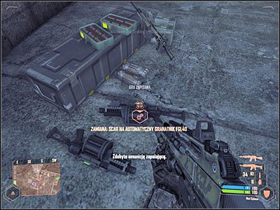 Wyjdź z magazynu i kieruj się w stronę mola z łodzią podwodną (screen) - Wejście na pokład okrętu podwodnego | Misja 2 | Crysis Warhead - Crysis: Warhead - poradnik do gry